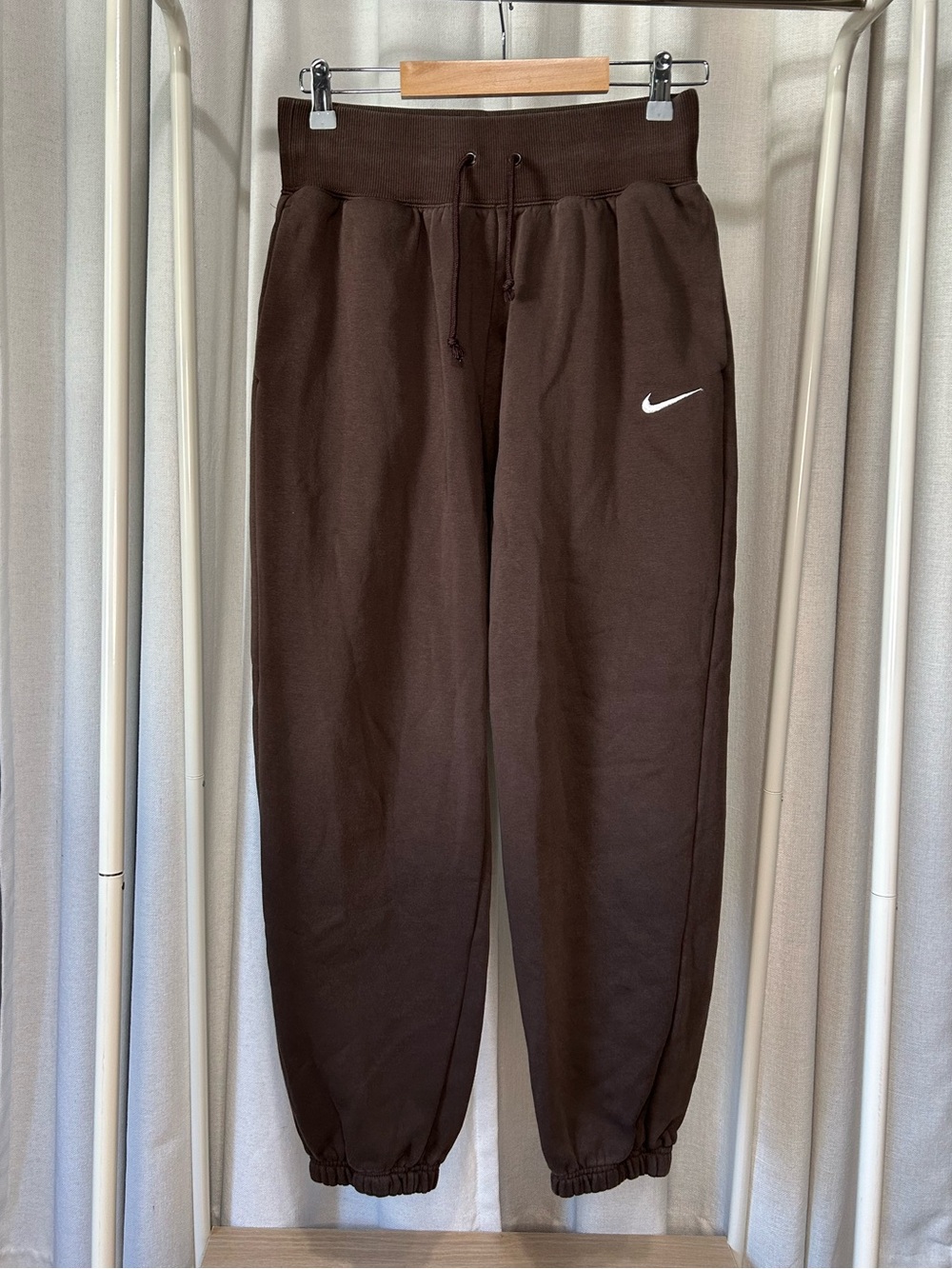🍂NIKE Women's Brown Logo Jogger Pants - Size Small - Picture 2 of 5